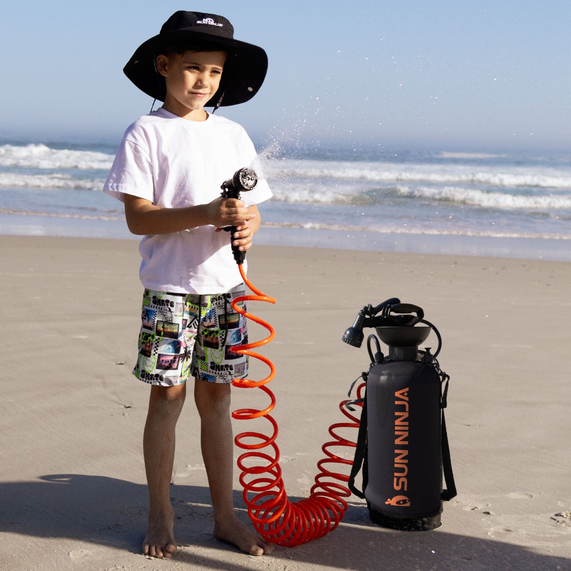 portable-shower-2-1-gallon-o9 0017_Portable_shower_2.1gal_black_7.jpg