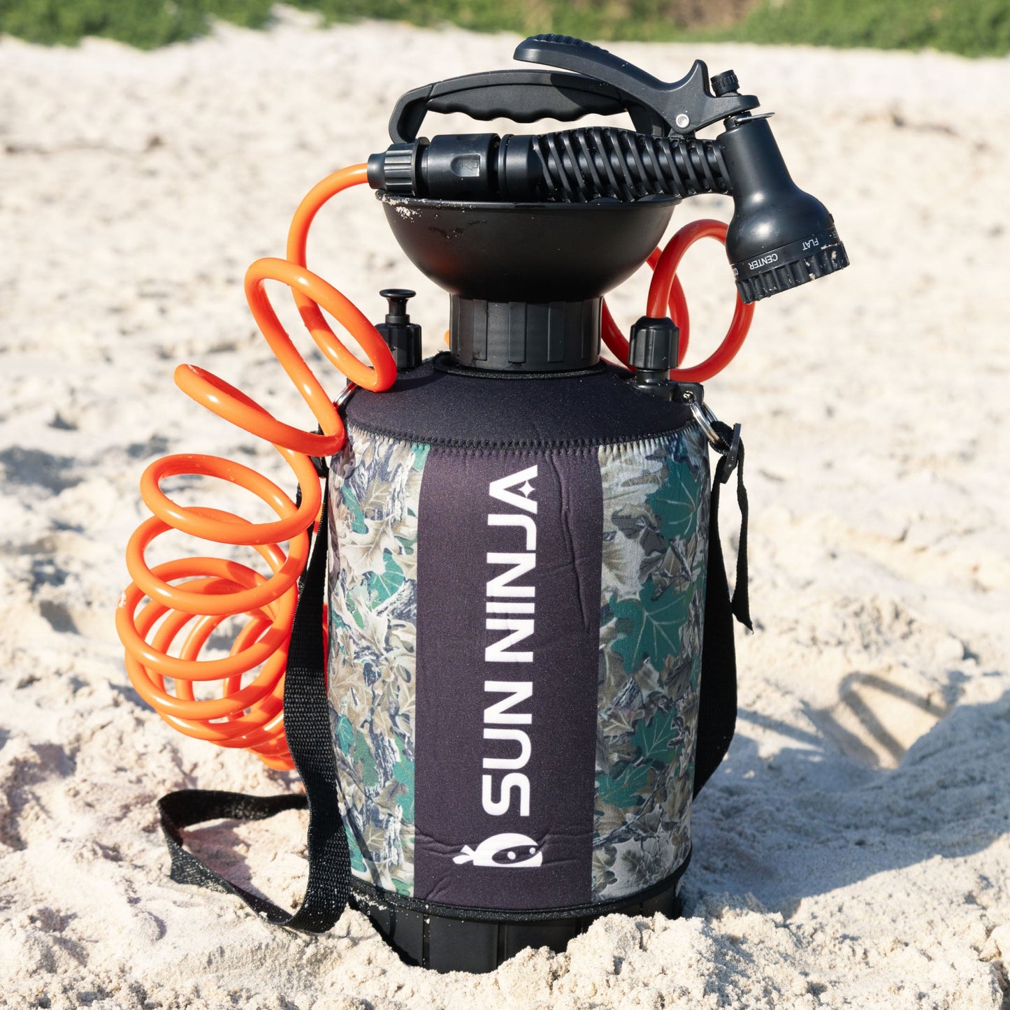portable-shower-1-3-gallon-q6 8_0009_Portable_shower_1.3gal_camo_9.jpg