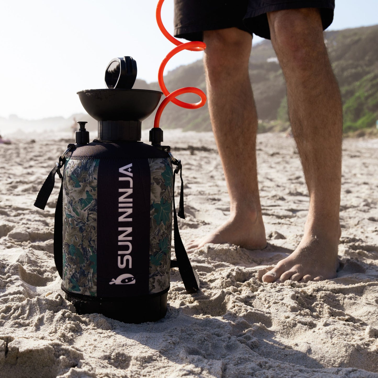 portable-shower-1-3-gallon-q6 8_0011_Portable_shower_1.3gal_camo_7.jpg