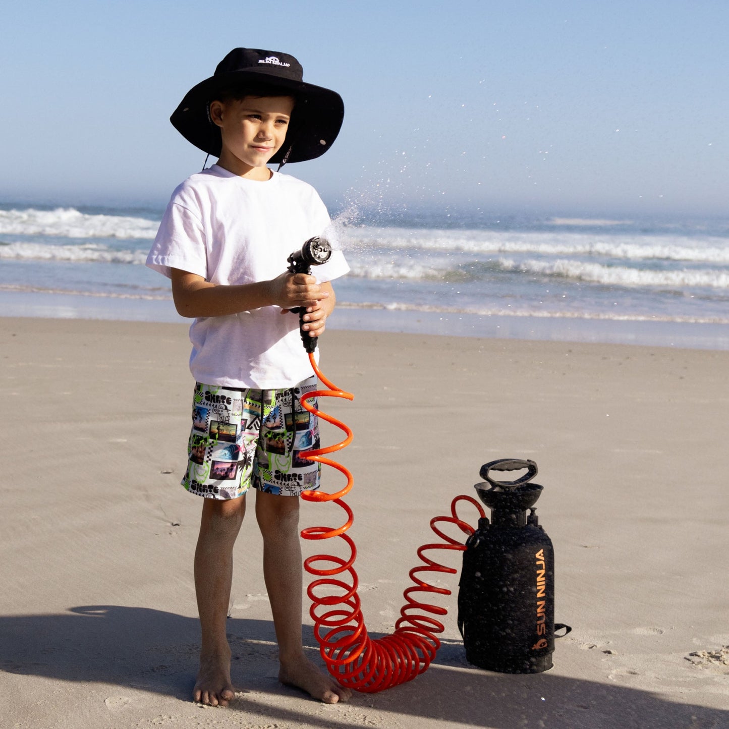 portable-shower-1-3-gallon-q6 8_0017_Portable_shower_1.3gal_black_8.jpg