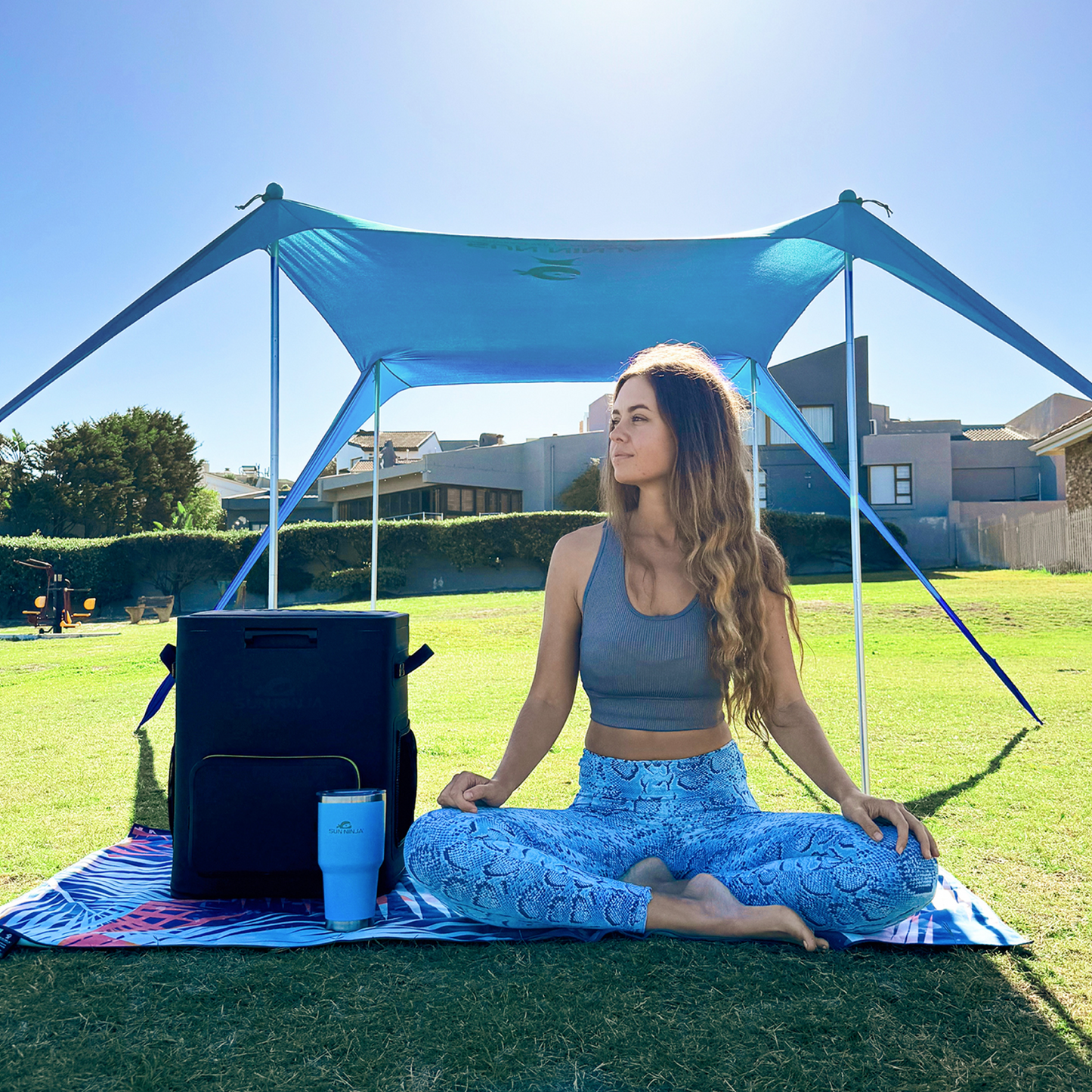 beach-tent-2-person-b4 Sun-Ninja_2_person_tent_turquoise_6.png