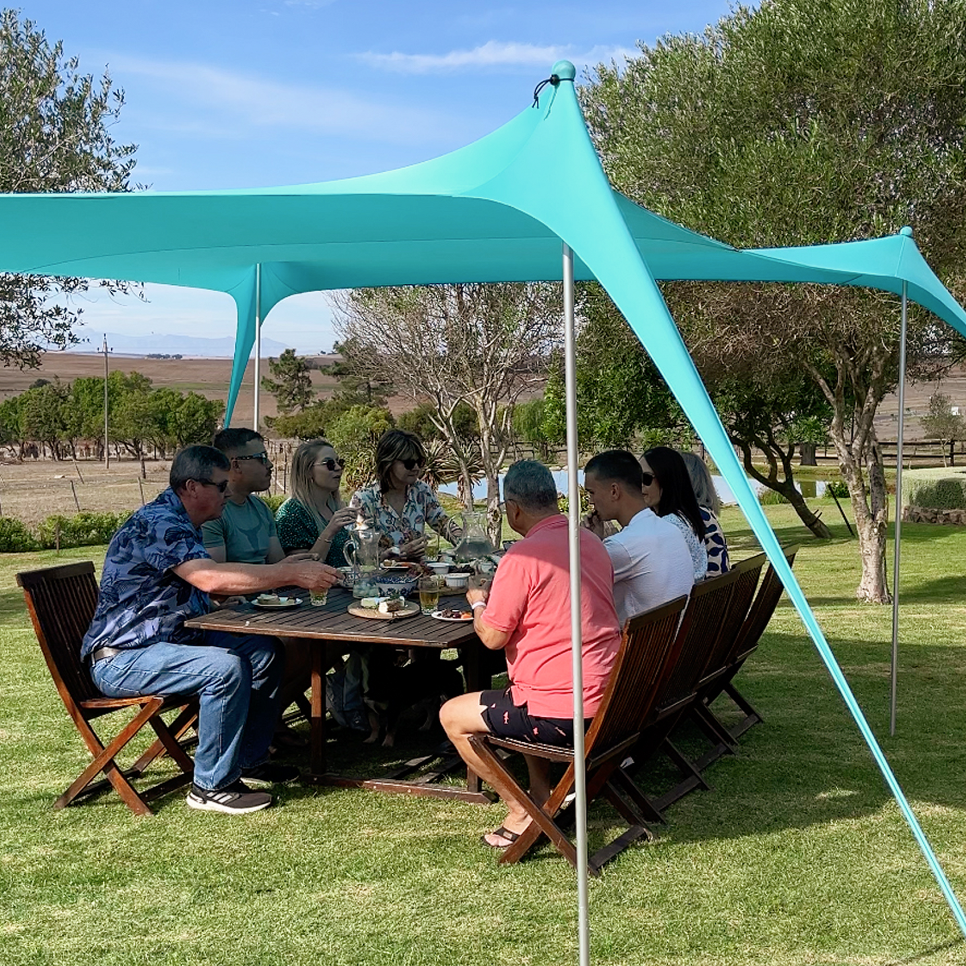 sun-ninja-beach-tents-z0 Sun-Ninja_8_person_tent_green_6.png
