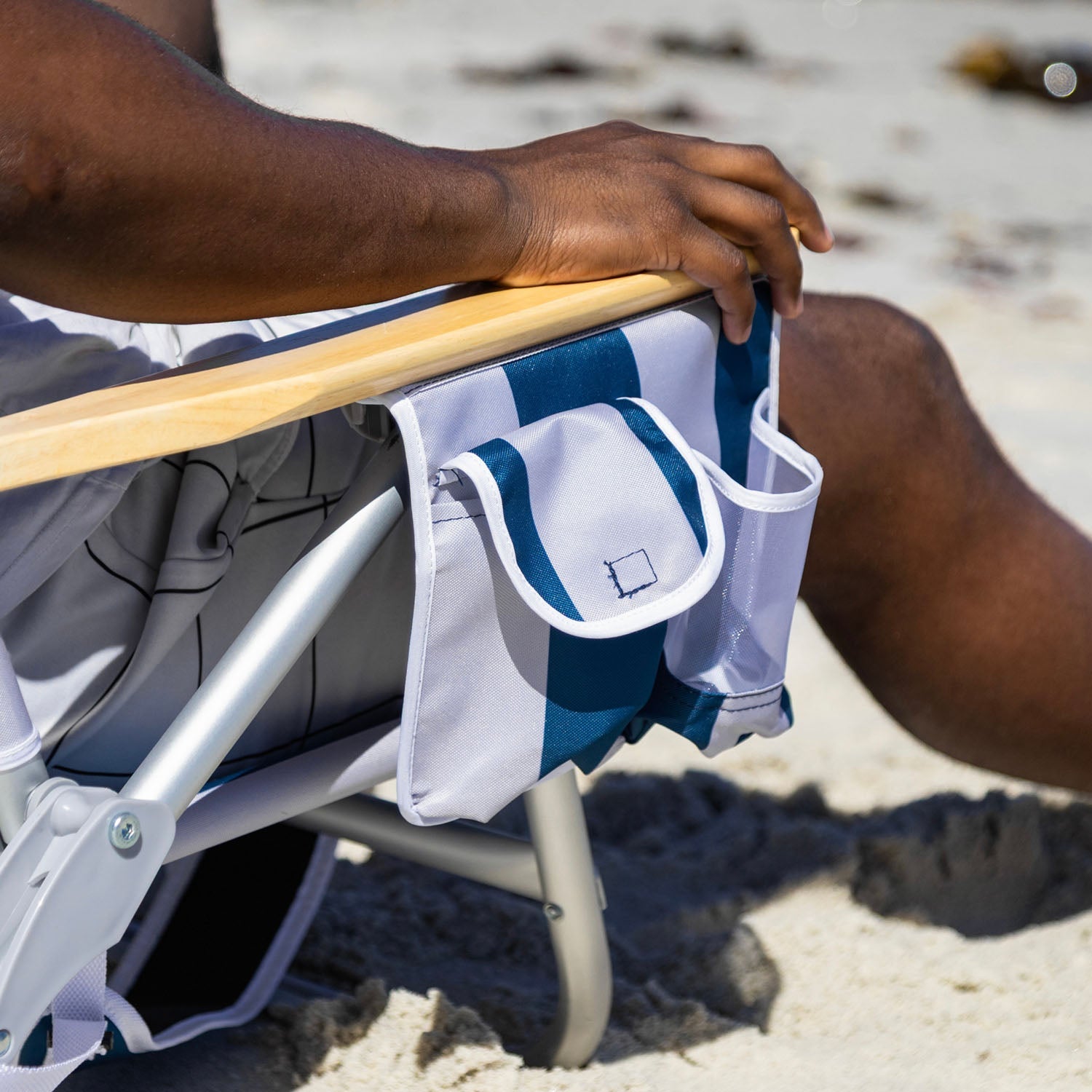 the-chill-dad-bundle-b0 Sun-Ninja_Beach_Chair_Flamingos_0_0008_Sun-Ninja_Beach_Chair_Navy_Stripes_6.jpg